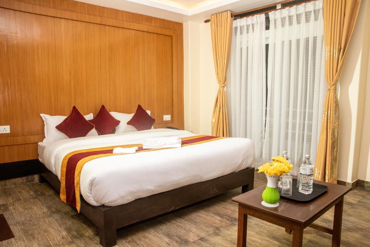 Hotel Murano Pokhara Bagian luar foto