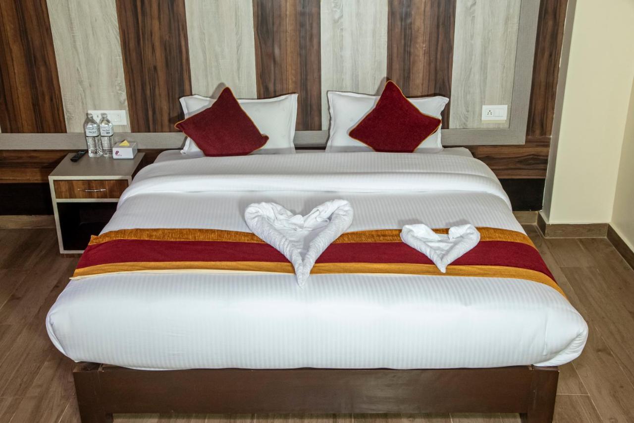Hotel Murano Pokhara Bagian luar foto