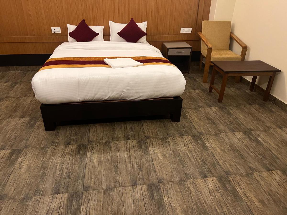 Hotel Murano Pokhara Bagian luar foto