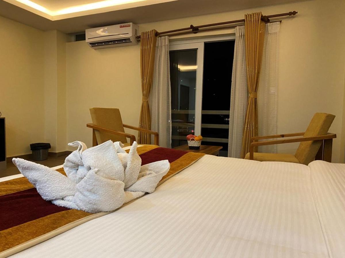 Hotel Murano Pokhara Bagian luar foto