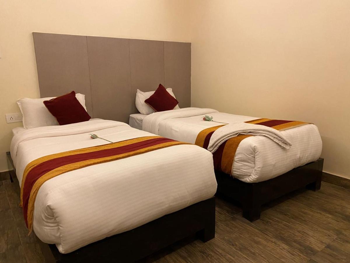 Hotel Murano Pokhara Bagian luar foto