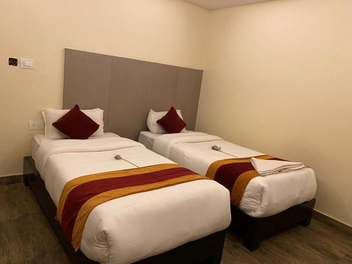 Hotel Murano Pokhara Bagian luar foto