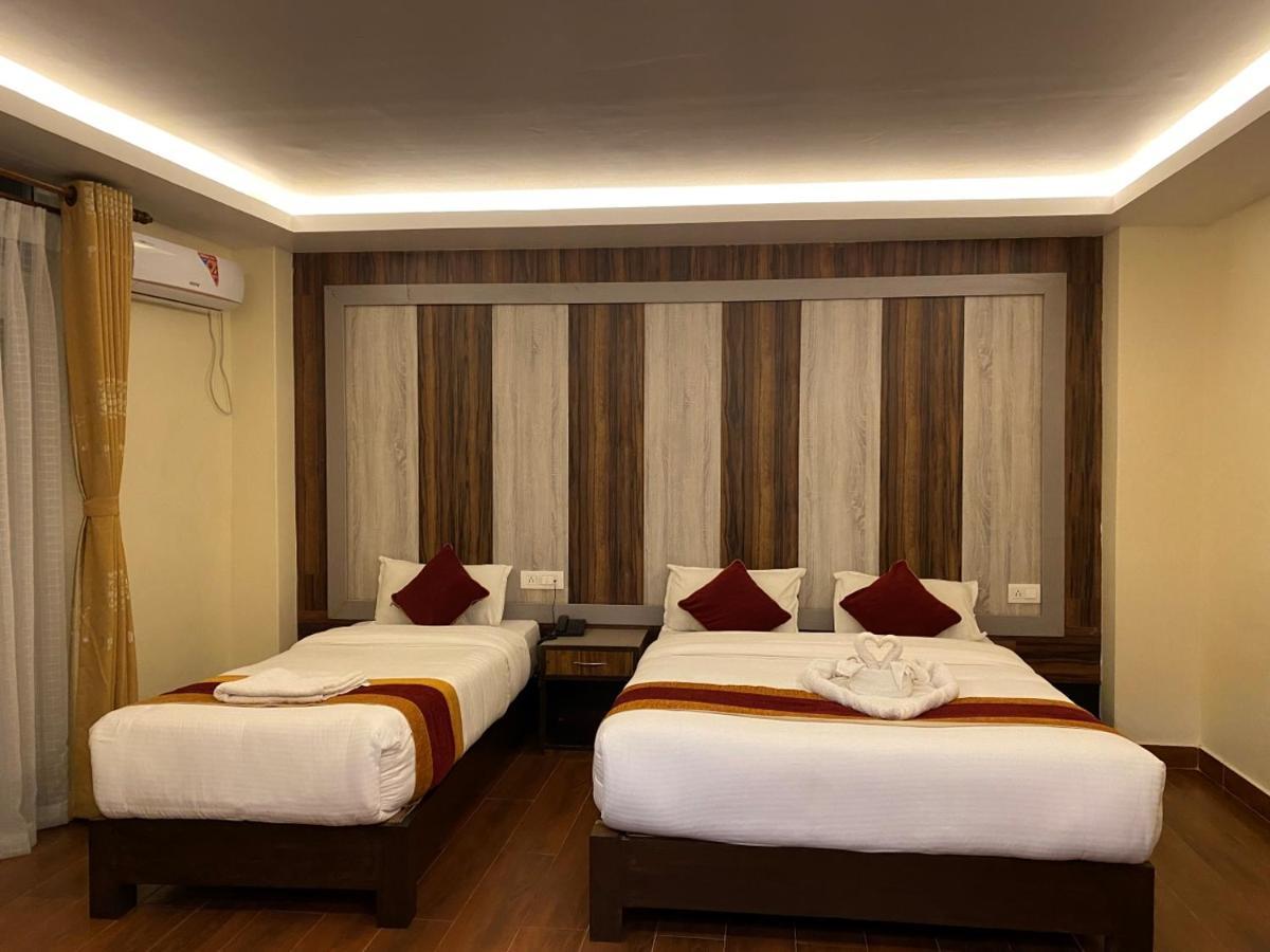 Hotel Murano Pokhara Bagian luar foto