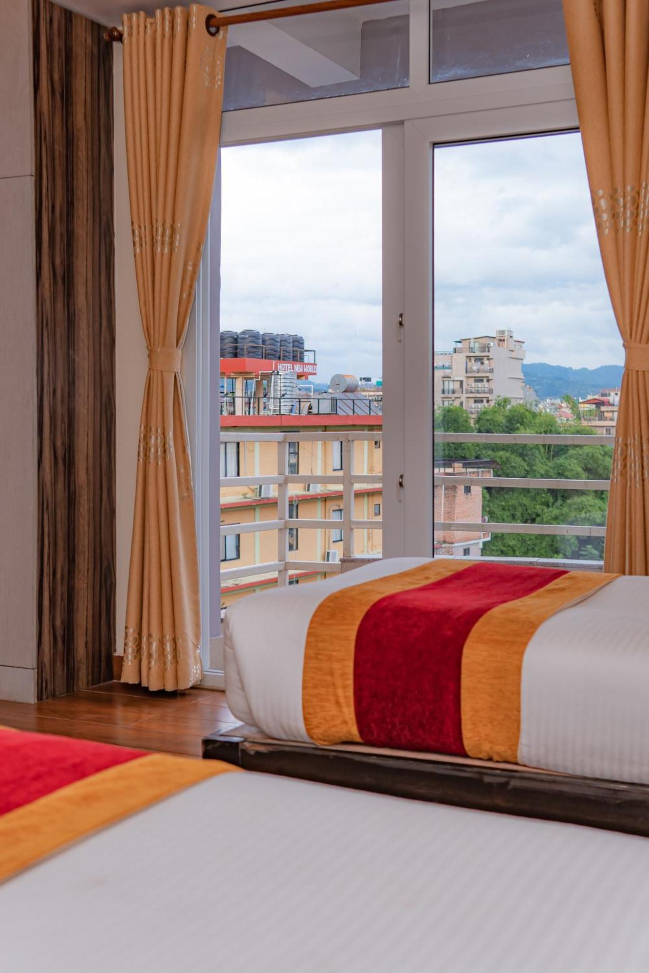 Hotel Murano Pokhara Bagian luar foto