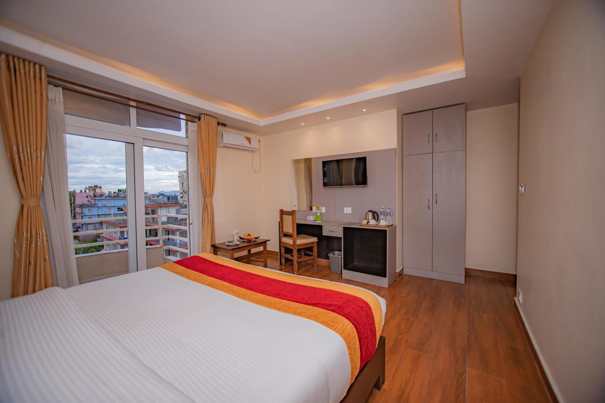 Hotel Murano Pokhara Bagian luar foto
