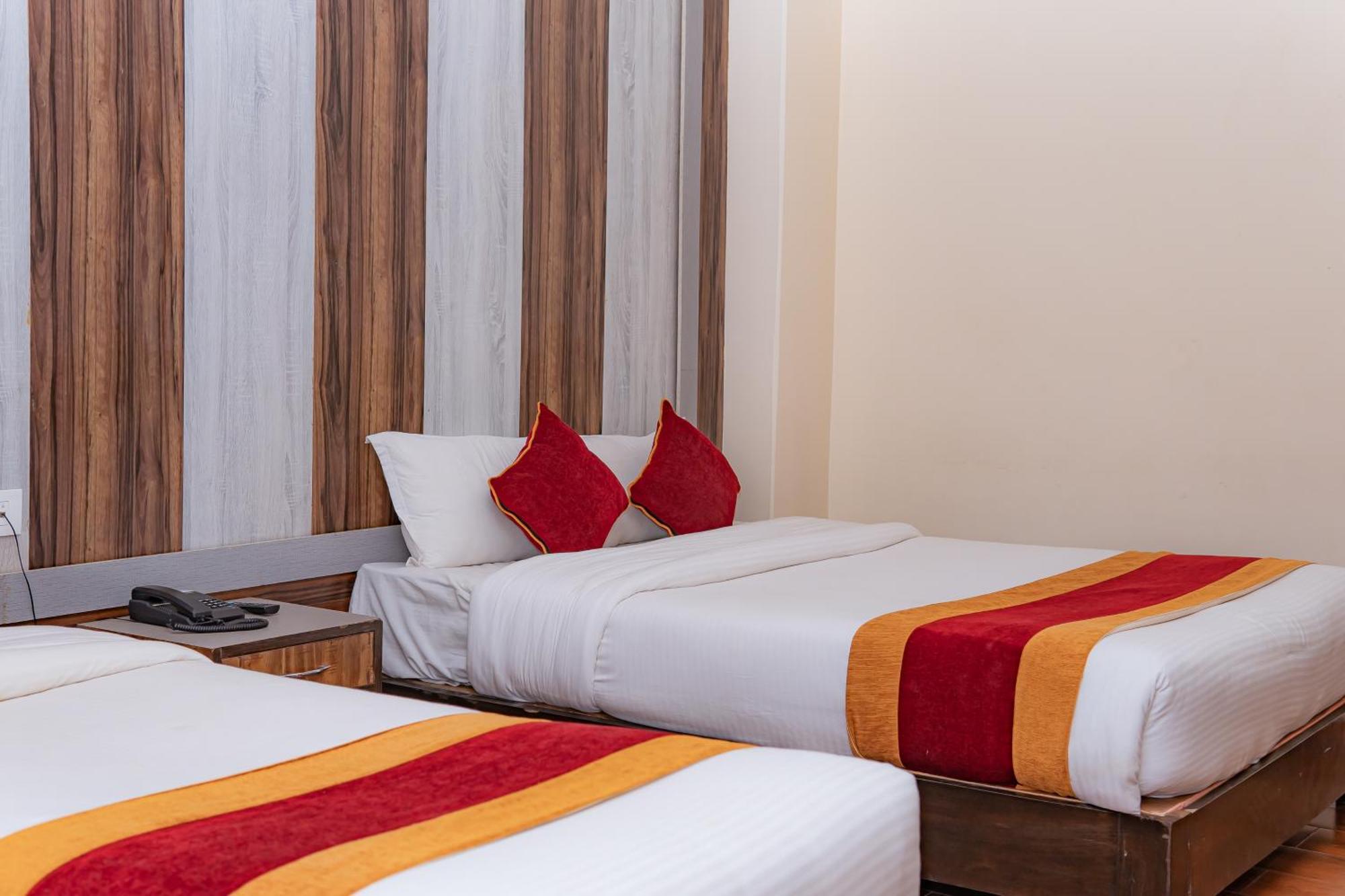 Hotel Murano Pokhara Bagian luar foto