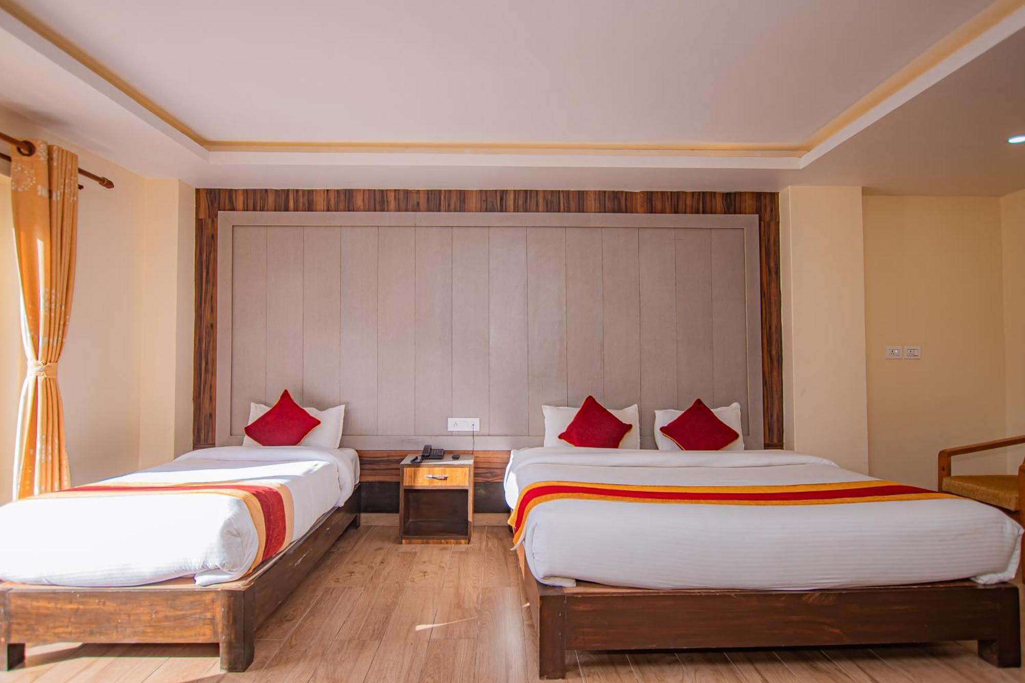 Hotel Murano Pokhara Bagian luar foto